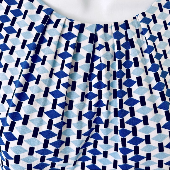 Calvin Klein Sleeveless Blouse Size PM - Picture 3 of 9